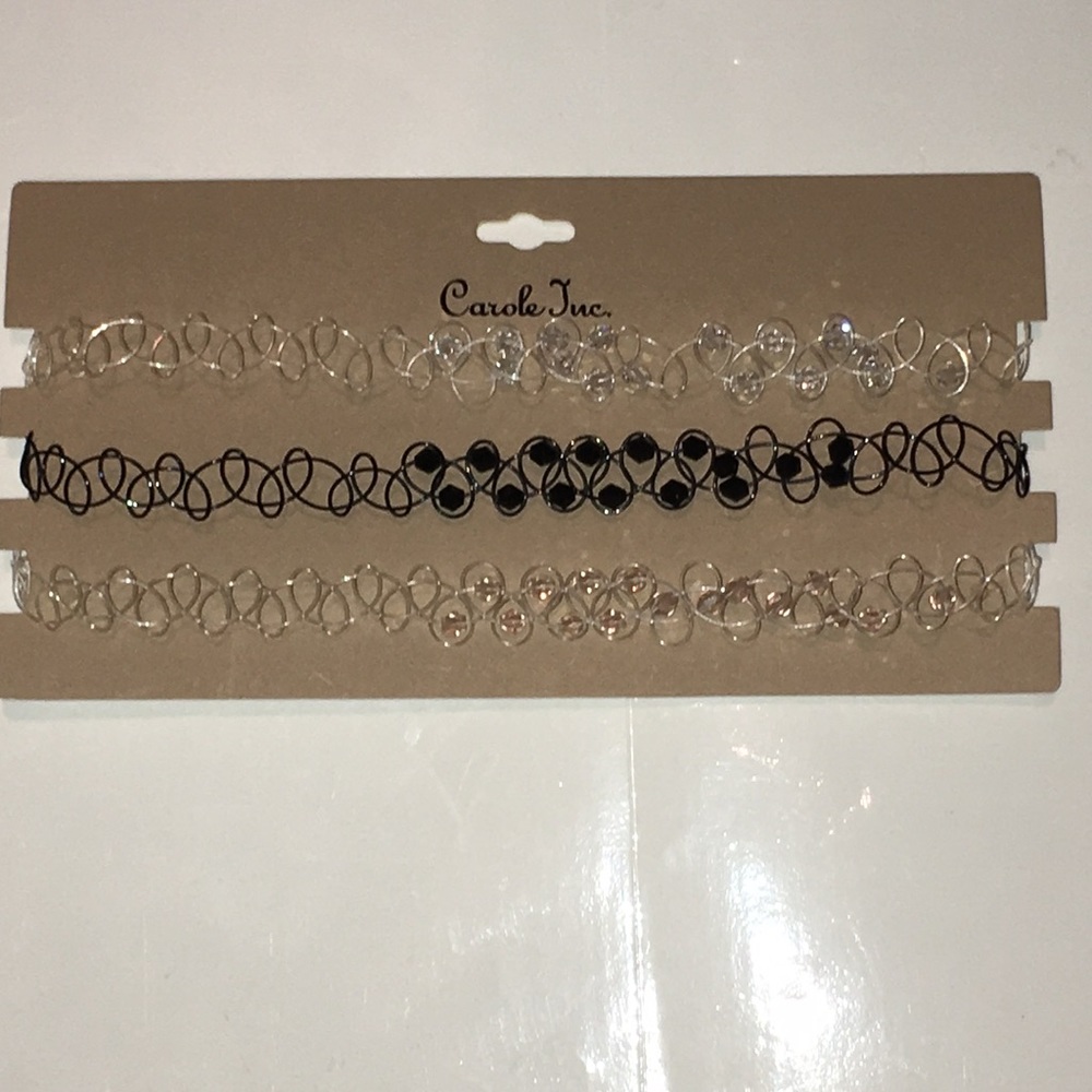 Carole Inc. 3-piece choker